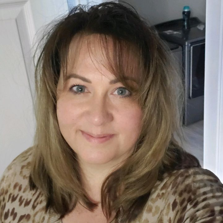 Profile Picture of Carrie Bencsik (@blueidmama) on Tiktok