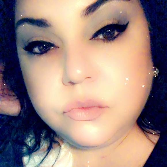 Profile Picture of Tabatha Almodovar (@t_almodovar) on Poshmark