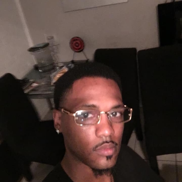 Profile Picture of Kenneth Cooper (@kcooper0441179) on Poshmark