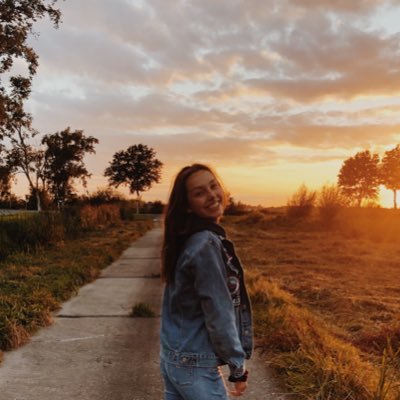 Profile Picture of Naomi Van Der Pan (@Naomivanderpan) on Twitter