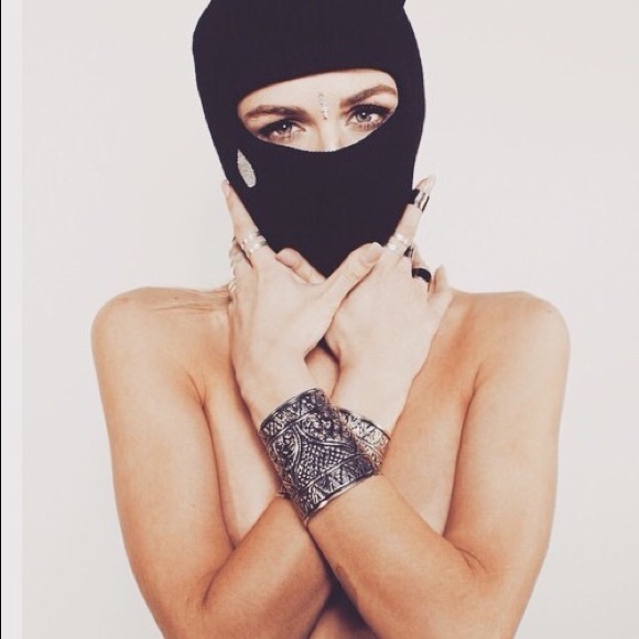 Profile Picture of Lashay Bell (@blashay5) on Poshmark