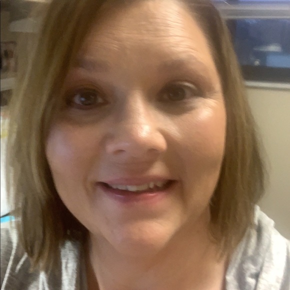 Profile Picture of Tori Douglas (@vxd0418) on Poshmark