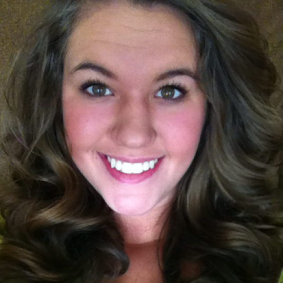 Profile Picture of Cheyenne Ramey (@cheyenneramey44) on Poshmark