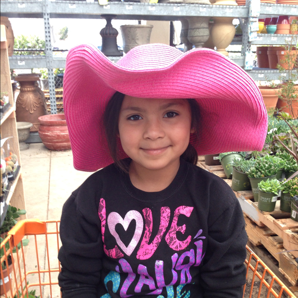 Profile Picture of Julia Bueno (@julie05) on Poshmark