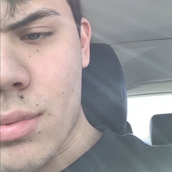 Profile Picture of Jeremy Roman (@jeremy_roman) on Poshmark