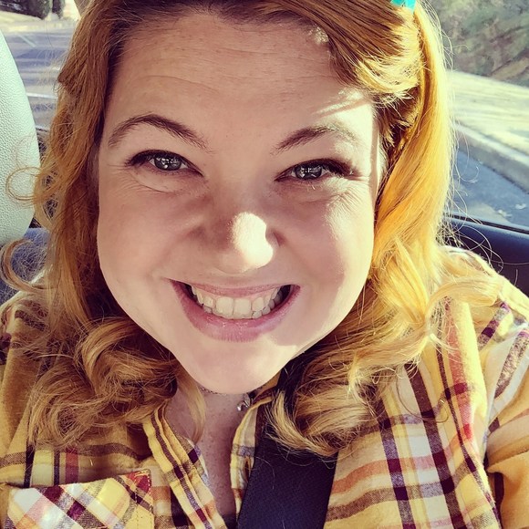 Profile Picture of Crystal Caulfield (@cryscaulfield) on Poshmark