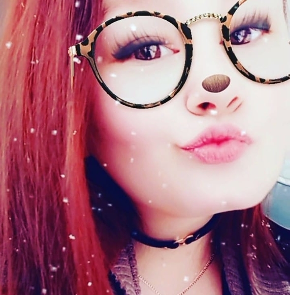 Profile Picture of Krista Frank (@krista032115) on Poshmark