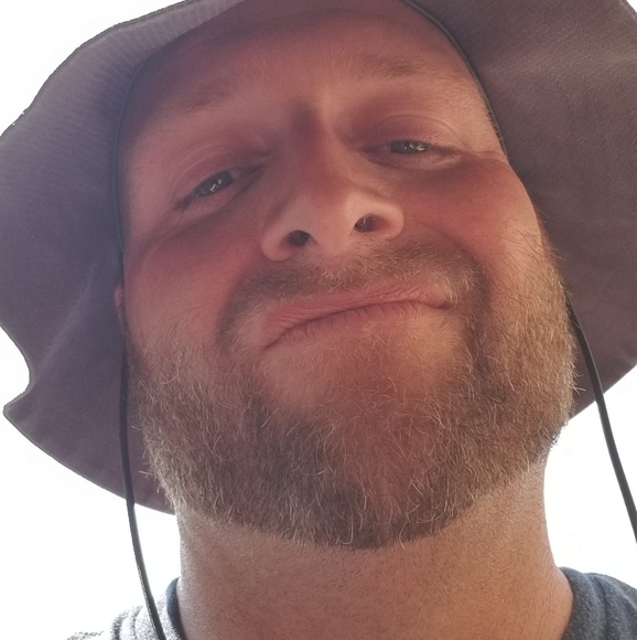 Profile Picture of Ryan Fenton (@ctryanfenton) on Poshmark