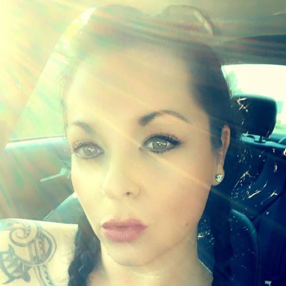 Profile Picture of Ivy Pacot (@ivypacot) on Poshmark