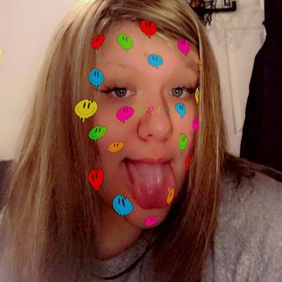 Profile Picture of Julia Vick (@juliavick) on Poshmark