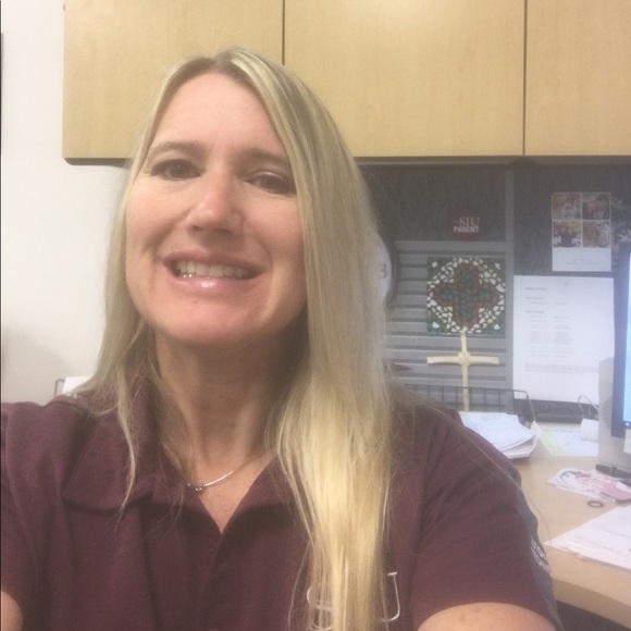 Profile Picture of Cay Gerlock (@caytris) on Poshmark