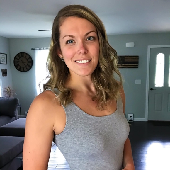 Profile Picture of Megan Boumil (@mboumil) on Poshmark