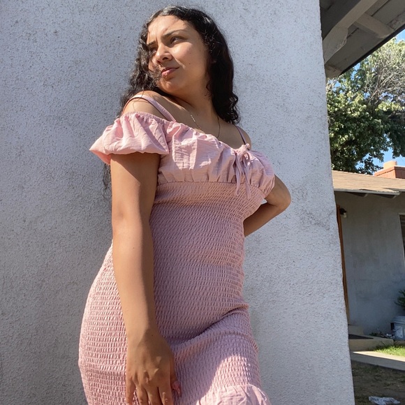 Profile Picture of Paula Diaz (@itzpaulad) on Poshmark