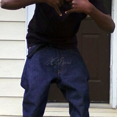 Profile Picture of Calvin Cochran (@8_9_20HitSquad) on Twitter