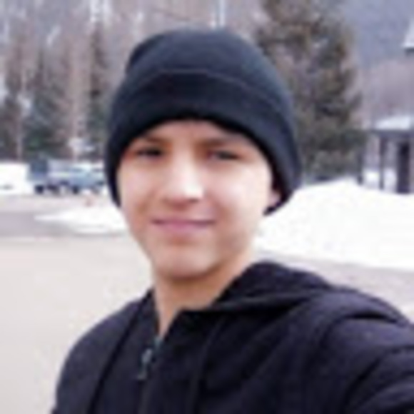 Profile Picture of Joseph reyes Reyes (@josephreyes8642) on Poshmark