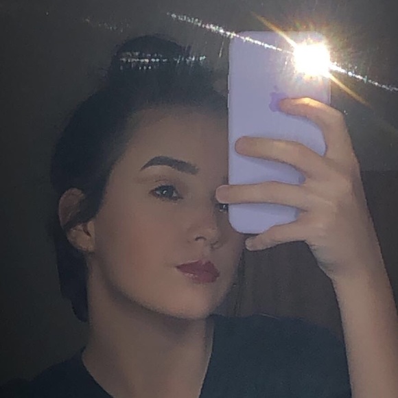 Profile Picture of Londyn Huffman (@londyn_3574) on Poshmark