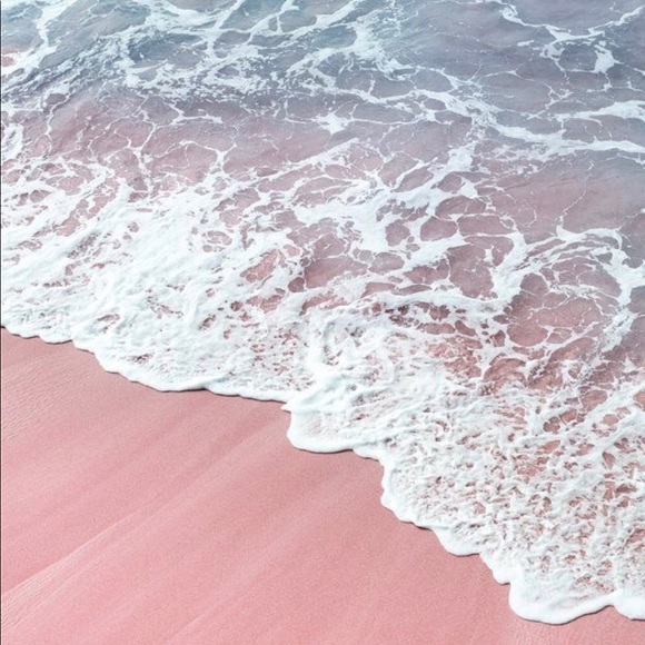 Profile Picture of Lucy Leonard (@lucylulemon) on Poshmark