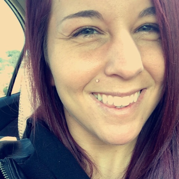 Profile Picture of Brittany Nelsen (@brittanypagee) on Poshmark