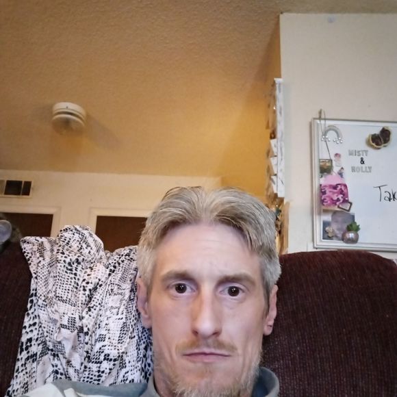 Profile Picture of David Gilmore (@dgilmore9780) on Poshmark