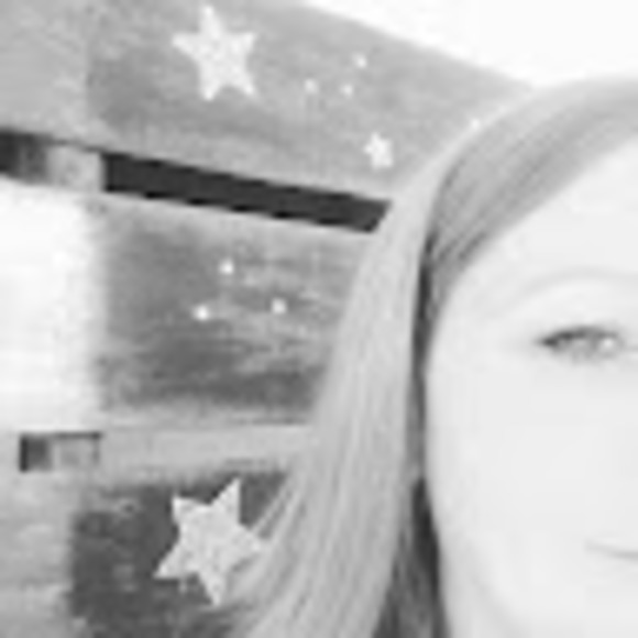 Profile Picture of Misty Keller (@misty_keller) on Poshmark