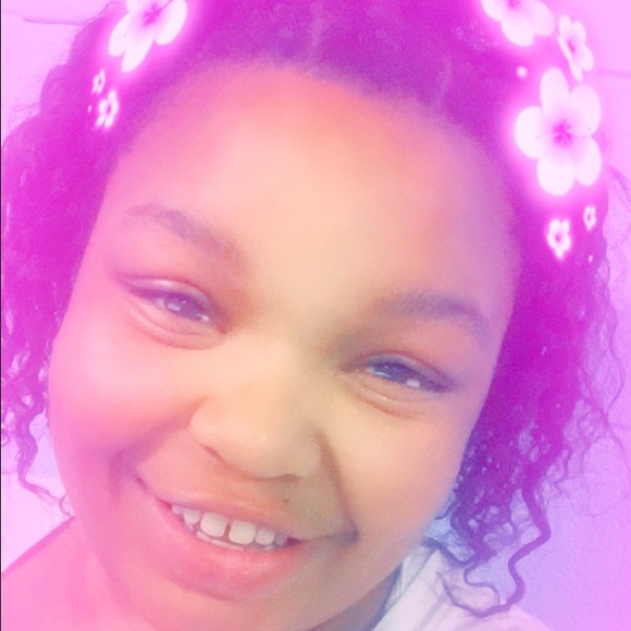 Aarielle Heidelberg - Poshmark Profile Picture of Aarielle Heidelberg (@bossarie) on Poshmark