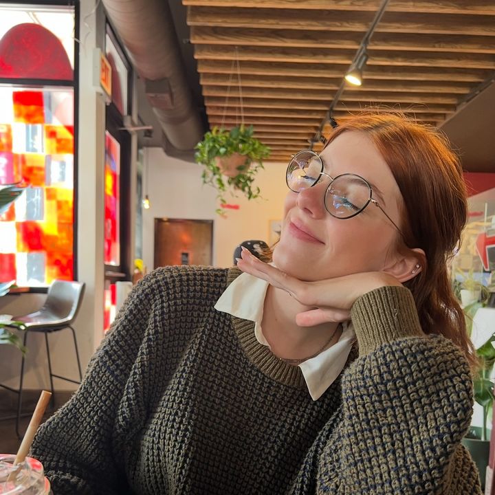 Profile Picture of amelia <3 (@uhmeleeuhhh) on Tiktok