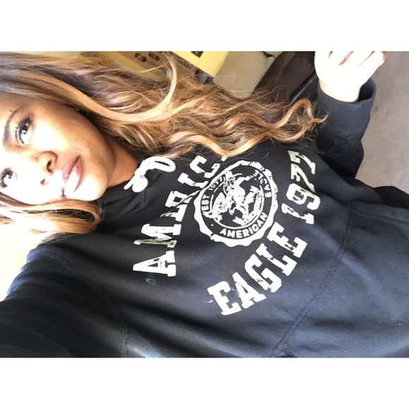 Profile Picture of Savannah Holmes (@vannitaa) on Poshmark