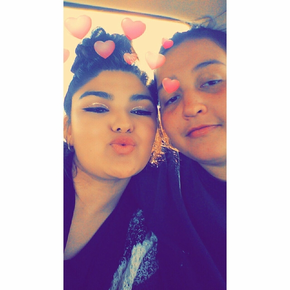 Profile Picture of Tani Miears (@tanimiears) on Poshmark