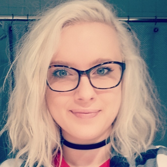Profile Picture of Emily Emily (@eghp73) on Poshmark