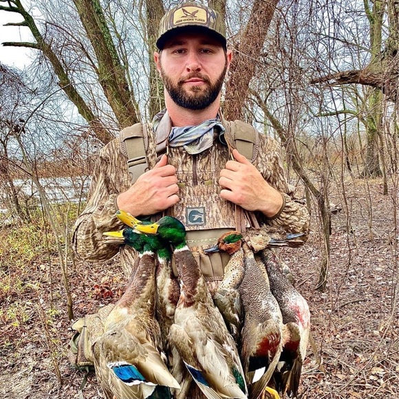 Profile Picture of Jd Rester (@jdrester) on Poshmark