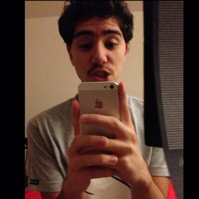 Profile Picture of Jeter (@JonJonKnee) on Twitter