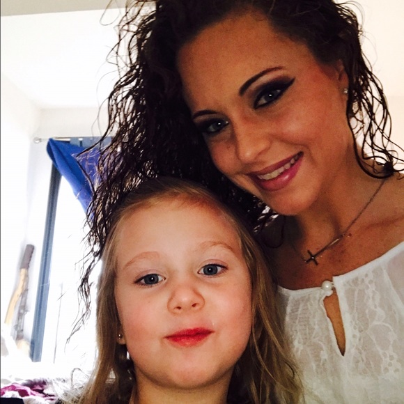 Jessie Tibaldi - Poshmark Profile Picture of Jessie Tibaldi (@jessie_tibaldi) on Poshmark