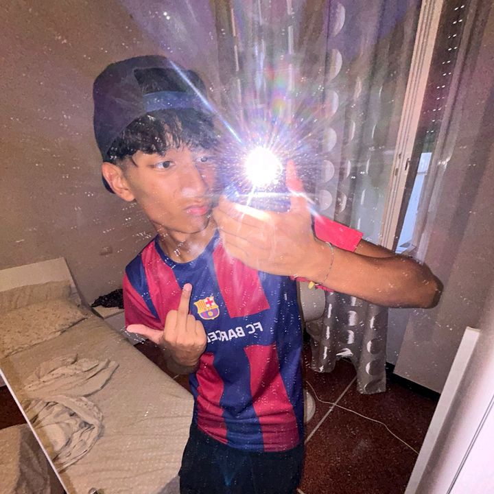 Profile Picture of 𝔞𝔩𝔢𝔵 (@tuck_alex_) on Tiktok