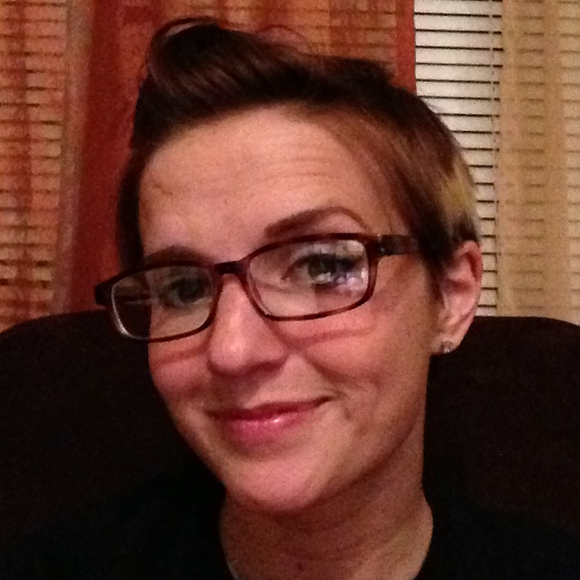 Profile Picture of Krystal Tucker (@kleet) on Poshmark