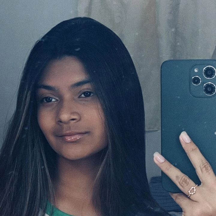 Profile Picture of Déborah F. (@deh_florencio) on Tiktok