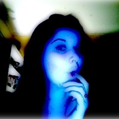 Profile Picture of Louise Reippard (@BarbieBrune3) on Twitter