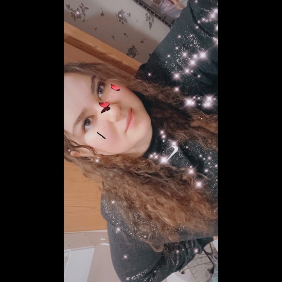 Profile Picture of Lydia Schmidt (@liddiemouse) on Poshmark