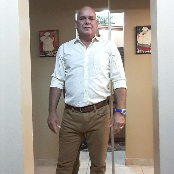 Profile Picture of Fernando Fernandez puentes (@ffernandezp1963) on Poshmark