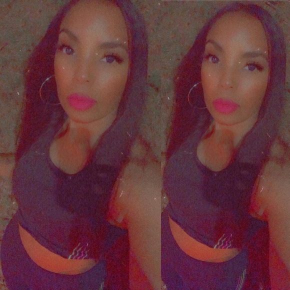 Profile Picture of Marilyn Ramos (@mramos0313) on Poshmark