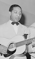 Profile Picture of Lonnie Johnson (musician)on Wikipedia