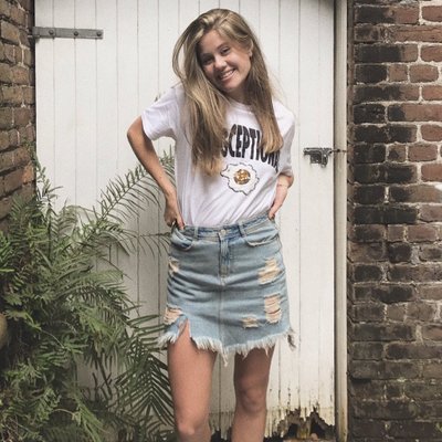 Profile Picture of Isabelle Nash (@isabelle_nash) on Twitter