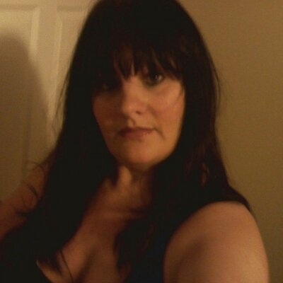 Profile Picture of Melody Bates (@Daddz_Girl) on Twitter