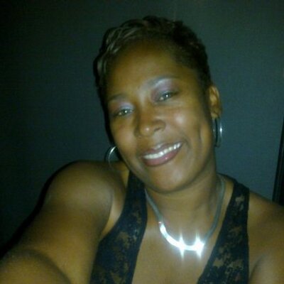 Profile Picture of Consuela Morris (@2Grown2Tweet) on Twitter