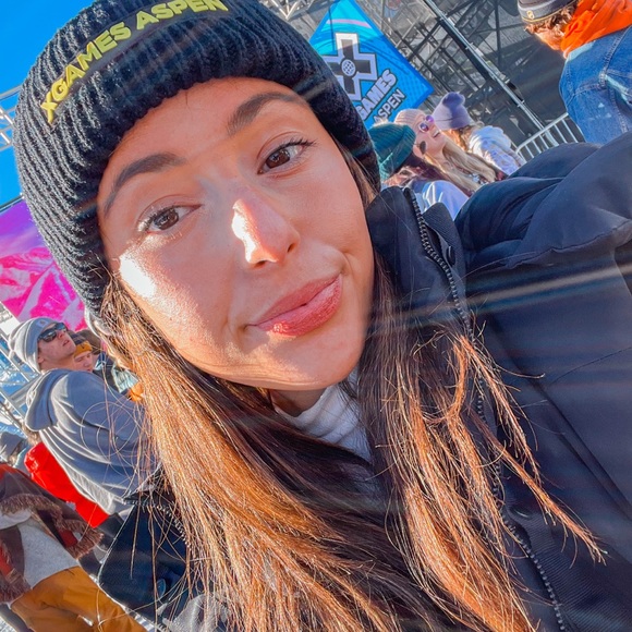 Profile Picture of Jordan Ertl (@jordan_ertl) on Poshmark