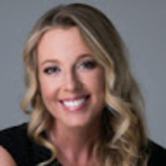 Profile Picture of Kathie Robert (@kathiemrobert) on Poshmark