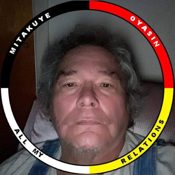 Profile Picture of Noel Bearking (@noelbearking) on Poshmark