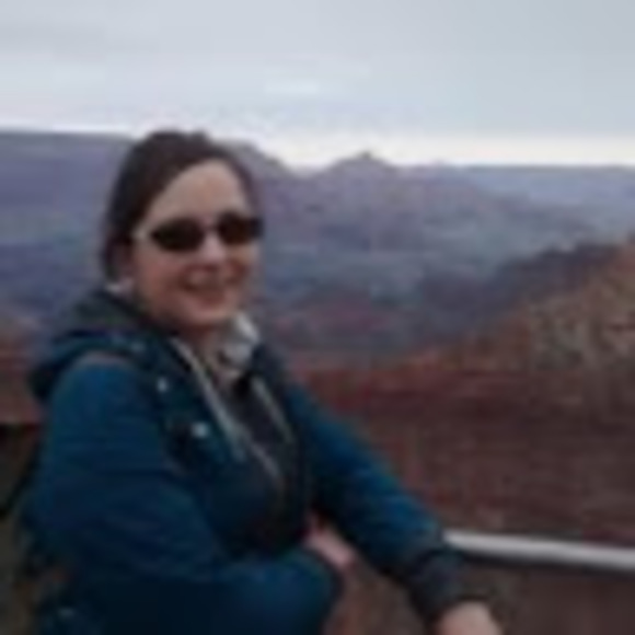 Profile Picture of C Berry (@cberry129) on Poshmark