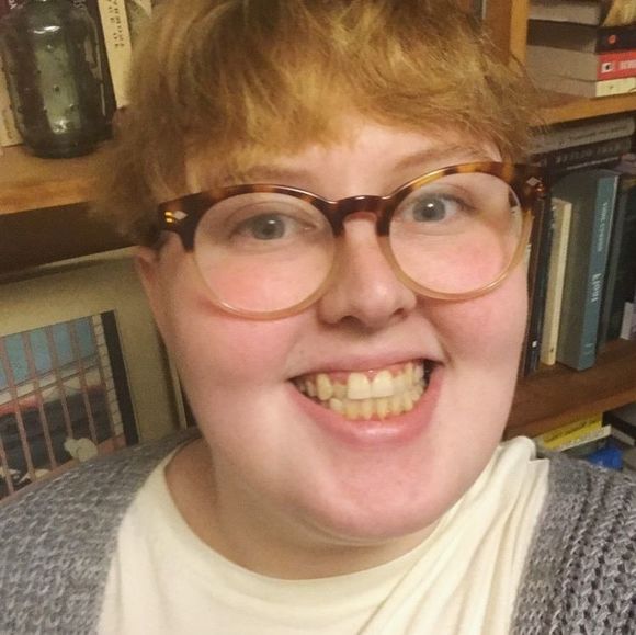 Profile Picture of Hannah Drew (@hannahleedrew) on Poshmark