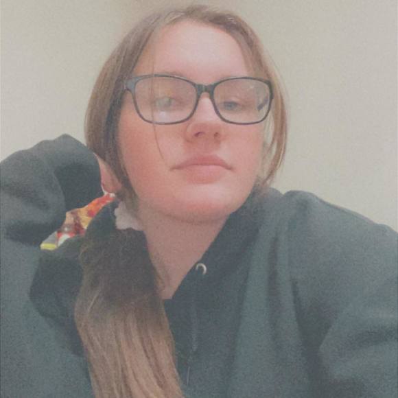 Profile Picture of Erica Poff (@ericap2003) on Poshmark