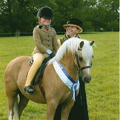 Profile Picture of Nicky Kirby-Moore (@MickMoore1968) on Youtube